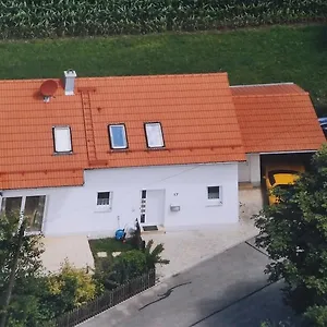 Wiflinger Graben Einfamilienhaus بيت للعطل